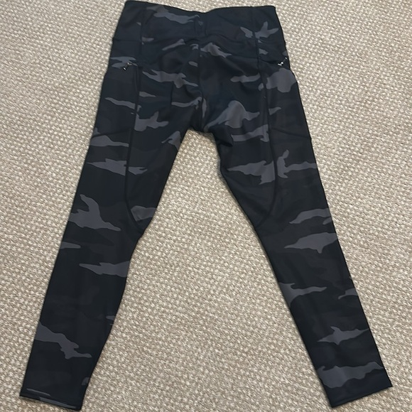 Athleta size Medium camo leggings - Picture 2 of 3